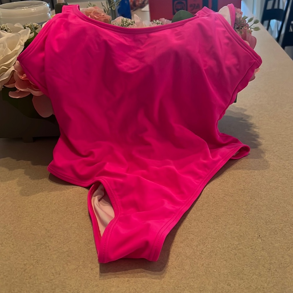 Pink Shein bathing suit - Picture 1 of 2